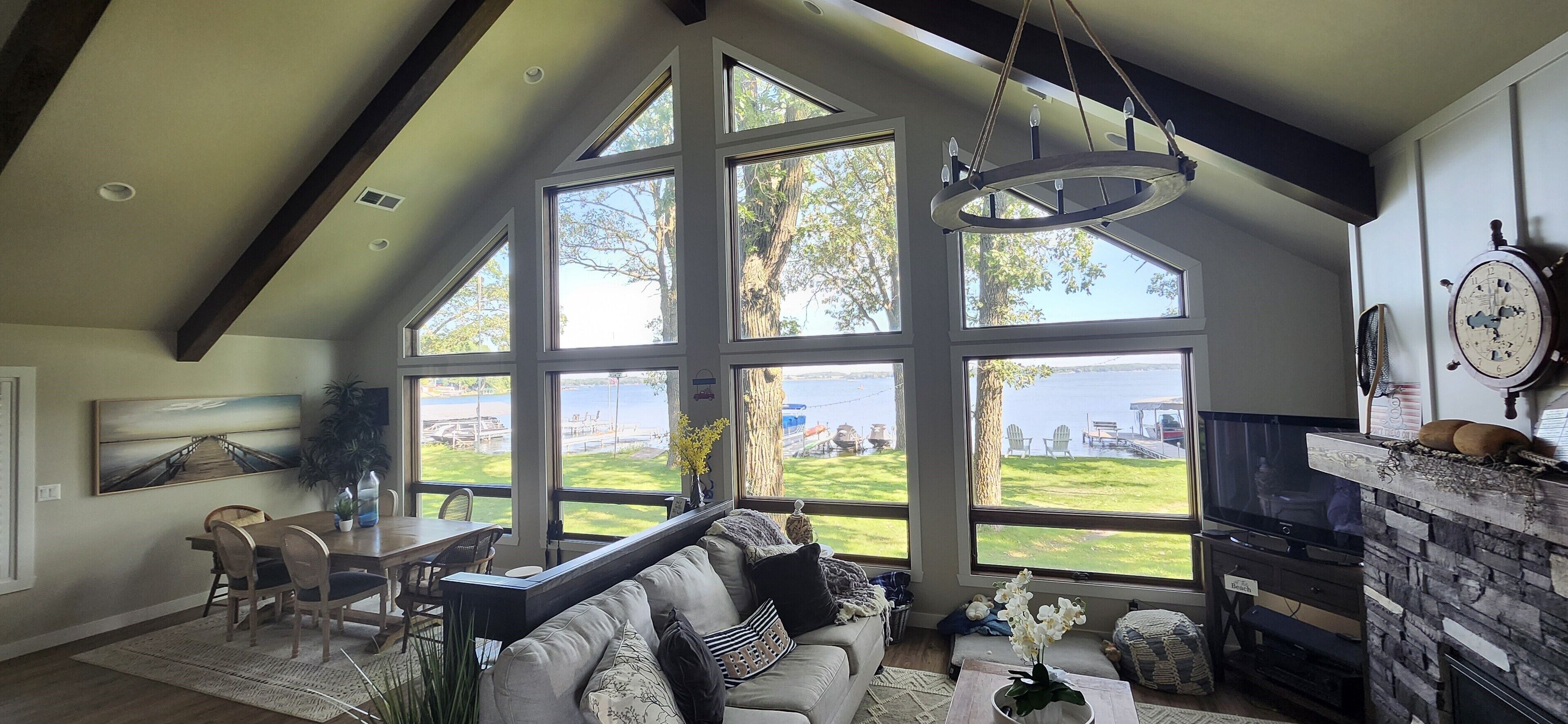 تلفزيون ذكي، مدفأة، مشغل دي في دي، ستيريو