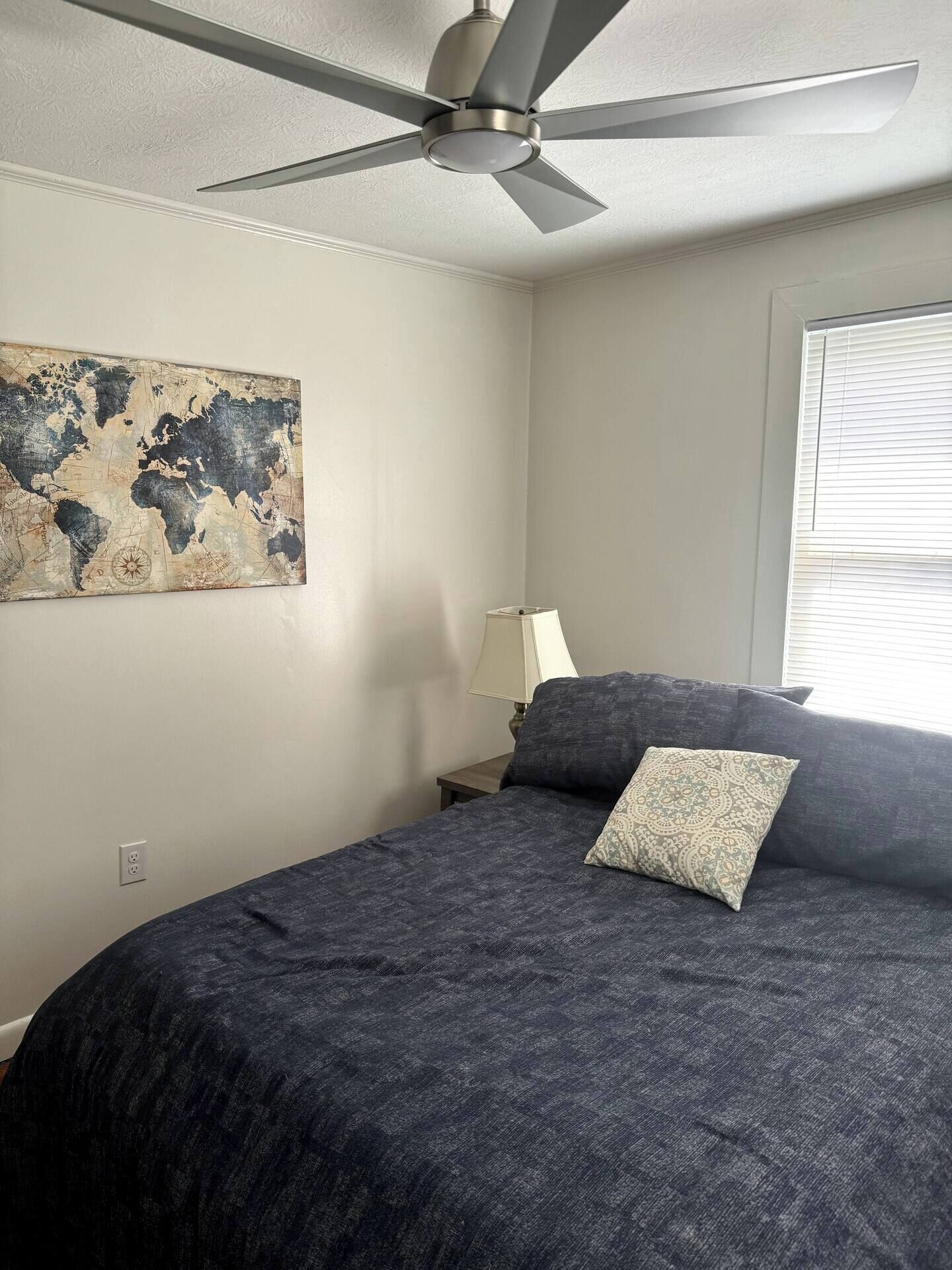 2 bedrooms, desk, iron/ironing board, WiFi (free)