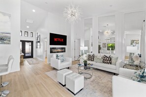 Interior - Refined Lakefront Naples Home with Heated Saltwater Pool (Naples)