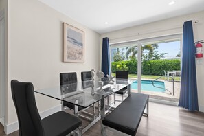 Dining - Imperial Point Pool House! (Fort Lauderdale)