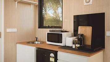 Fridge, microwave, stovetop, electric kettle