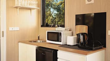 Fridge, microwave, stovetop, toaster