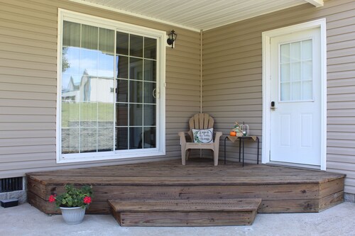 Sleeps 6, rural, tranquil.