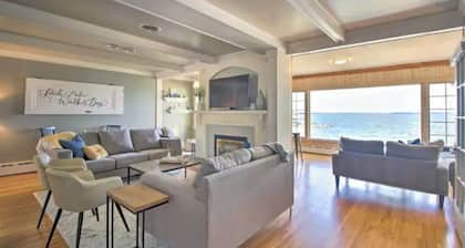 Spacious 7BR Leech Lake Home | 7 Bed, 5 Bath