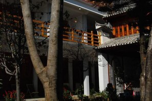 Exterior - Gospel Hostel (Dali City)