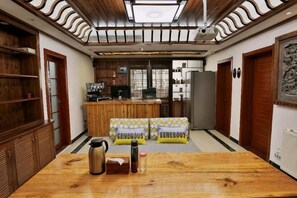 Interior - Yi Xuan Ju Deluxe Lnn and Suites (Yi County)