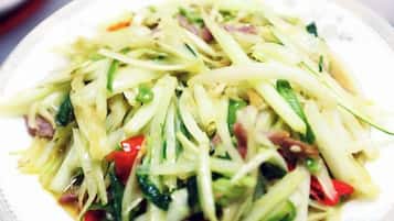 Alimentos y bebidas