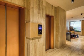 Interior - Caliza Roma | Deluxe Residence w/Balcony (Ciudad de México)