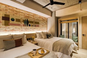 3 habitaciones, escritorio, tabla de planchar con plancha y wifi 
