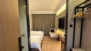 Room - Home Inn Ruibai Cloud Hotel (Longyan Railway Station Zhongshan Road Branch) (Longyan)
