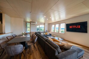 Televisión de pantalla plana