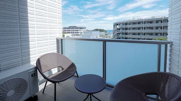 Room3 / 5-person Accomodation, Non Smoking | Lanai