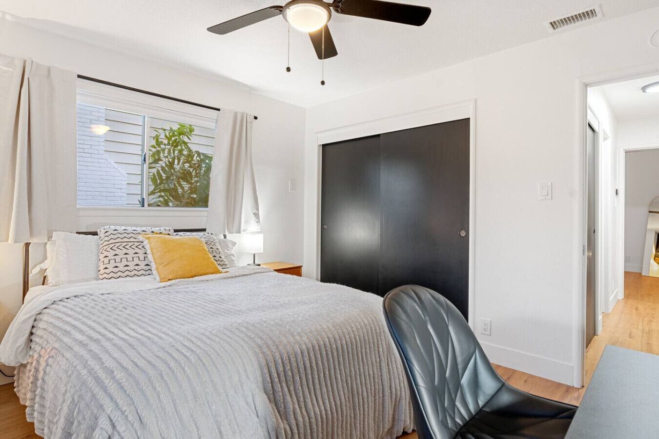 3 bedrooms, iron/ironing board, travel cot, WiFi