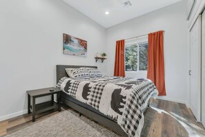 3 bedrooms, WiFi, bed sheets