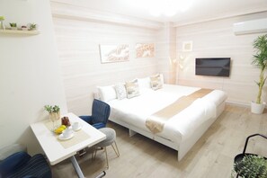 1 bedroom, desk, free WiFi, bed sheets
