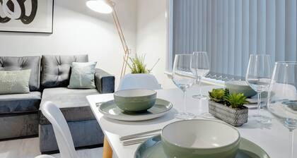 Stylish 2 bedroom flat near Liverpool City Centre