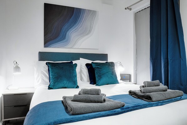 2 soverom, strykejern/-brett, reiseseng for barn og wi-fi (inkludert)