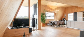 Luxury penthouse near centre, sauna and ski bus