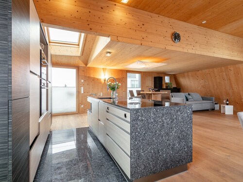 Luxus Penthaus: Zentrum, Wellness, Skibusnähe