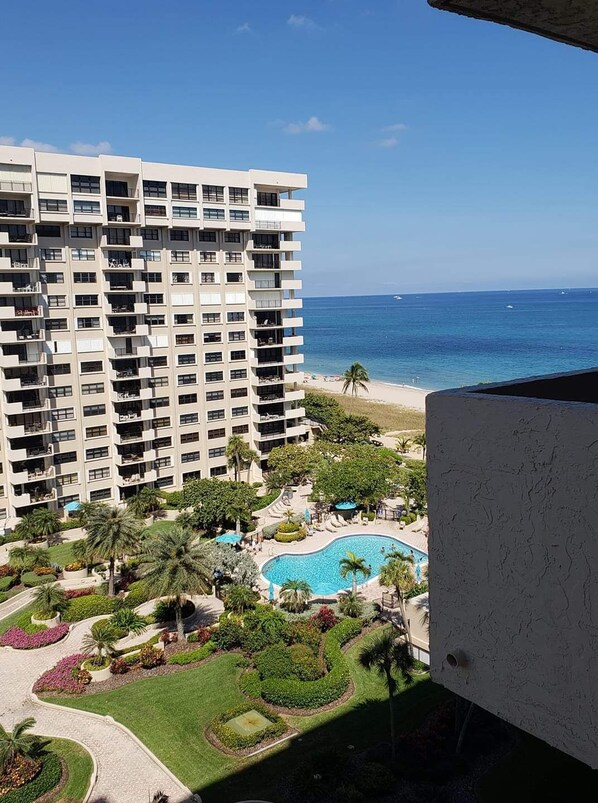 Exterior - R & R Dream Retreat - Sea Ranch Style! (Lauderdale-by-the-Sea)