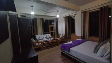 Luxury Room, Mountain View | Soundproofing, free WiFi