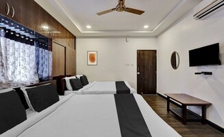 Chambre Double Économique, balcon, vue ville | Bain à remous privé