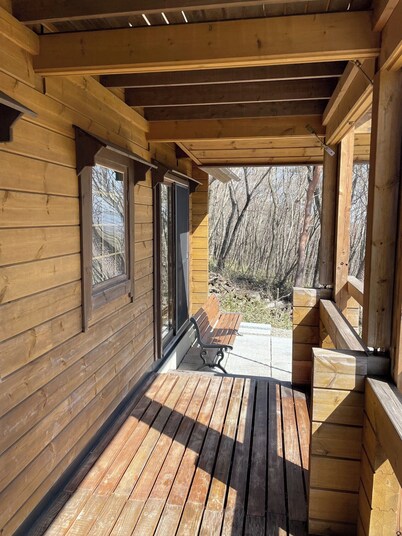Mountain Hut No 1 The most popular log cabin style cabin in Nasu Highlands / Nasugun Tochigi