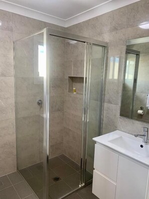 Bathroom - Singleton Valley Accommodation (Singleton)