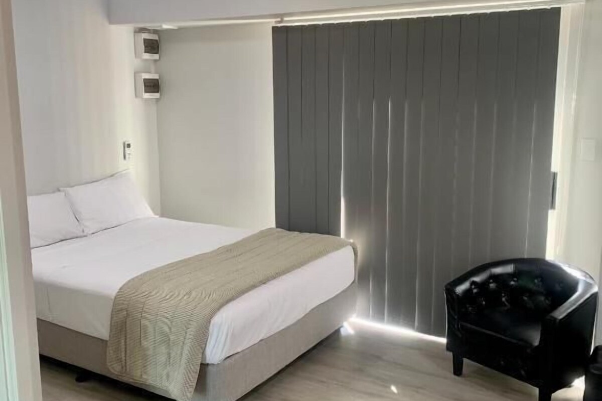 Soundproofing, iron/ironing board, free WiFi