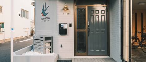 تفاصيل الفندق من الخارج