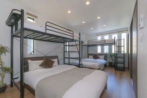 1 bedroom, desk, free WiFi, bed sheets