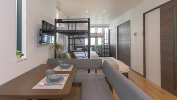 1 bedroom, desk, free WiFi, bed sheets