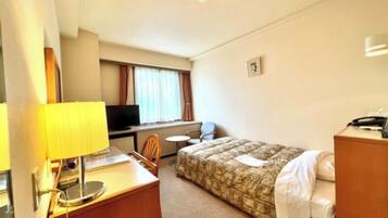 1 bedroom, desk, iron/ironing board, WiFi (free)