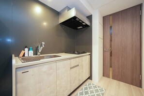 Fridge, microwave, stovetop