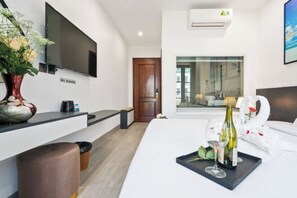 Room - The Enchanted Ha Long Hotel (Tuan Chau)