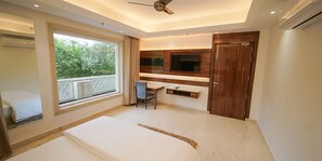 Soundproofing, iron/ironing board, free WiFi - Sukhsaroj Hotel And Resorts (Sikandarabad)