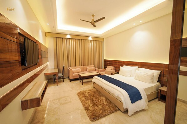 Luxury Room | Soundproofing, iron/ironing board, free WiFi - Sukhsaroj Hotel And Resorts (Sikandarabad)