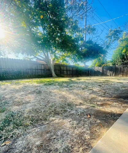 Charming 3-bedroom house with AC and WiFi in pleasant Sacramento