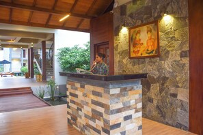 Reception - Hotel Sigiriyaaya (Sigiriya)