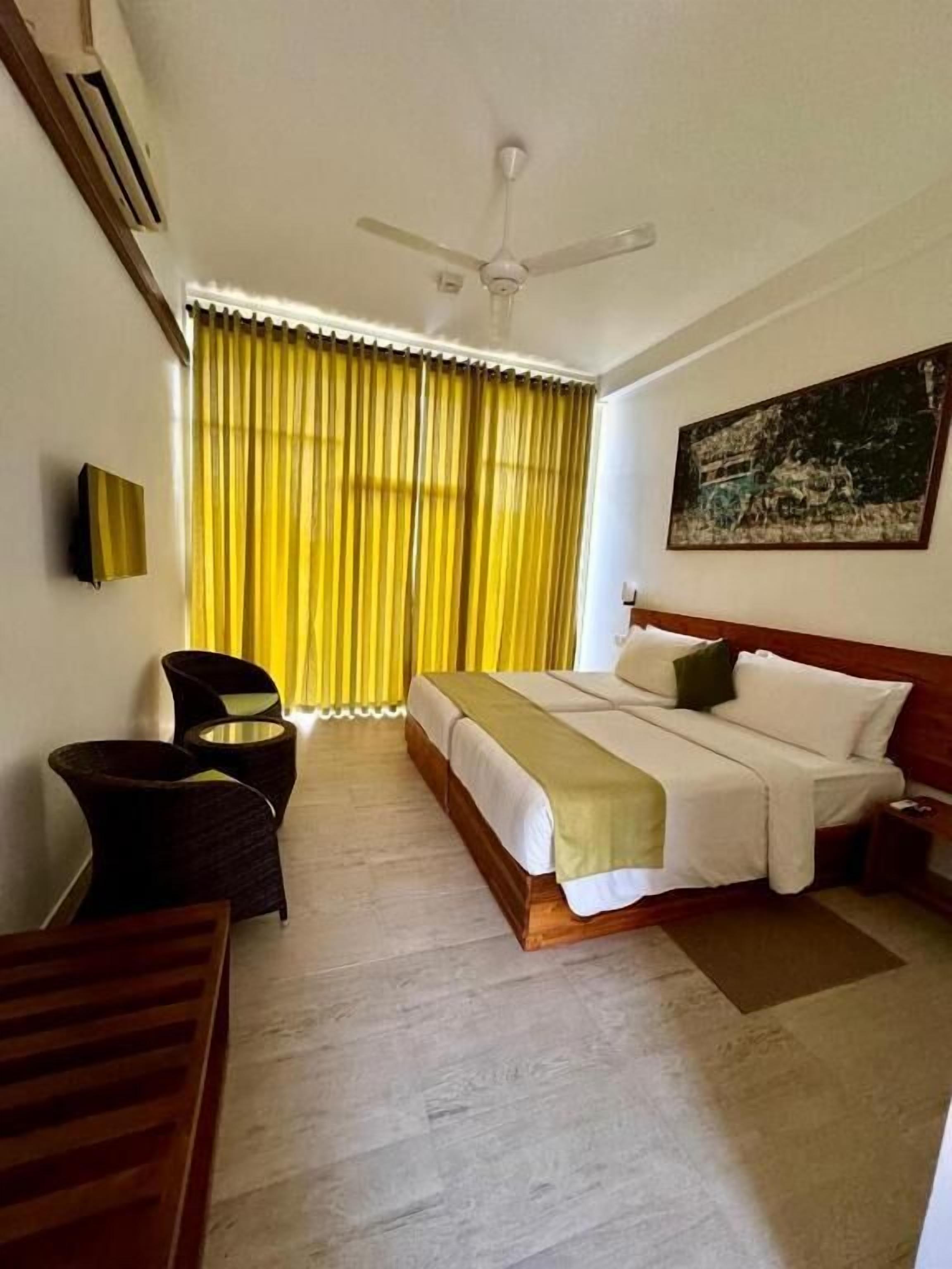 Standard Room | Iron/ironing board, free WiFi, bed sheets