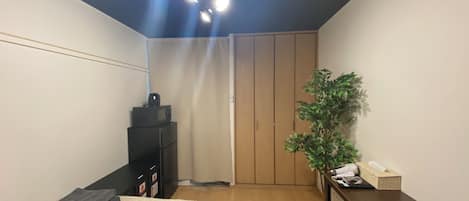 1 habitación, escritorio y wifi gratis