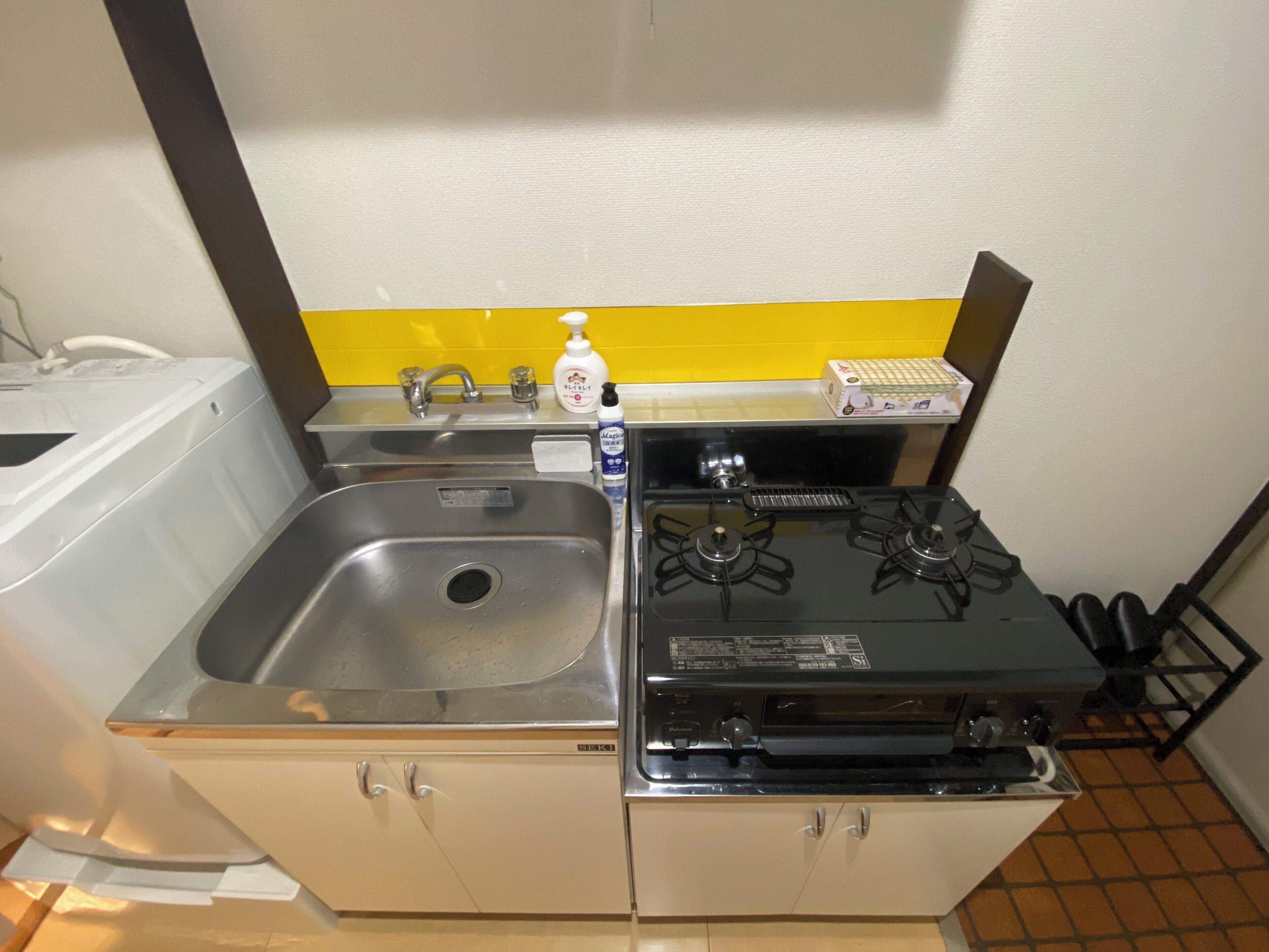 Mini-fridge, microwave, stovetop, electric kettle