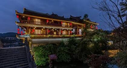 Siji Xiaozhu Hotel