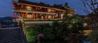 Siji Xiaozhu Hotel