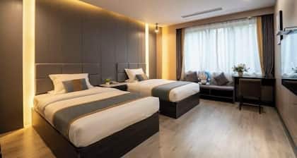 Siji Xiaozhu Hotel