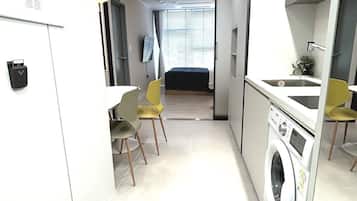 Televisión, Netflix, películas con cargo, piso con calefacción