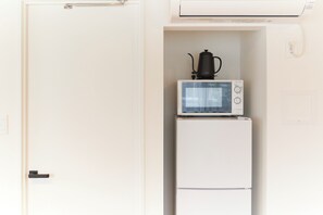 A (3-person), Non Smoking | Private kitchen | Fridge, microwave, stovetop, electric kettle