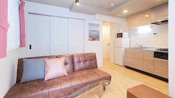 Appartement, non-fumeur (E, 3-person) | Coin séjour