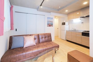 Appartement, non-fumeur (E, 3-person) | Coin séjour