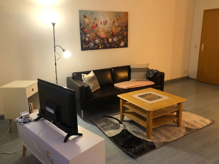 Ferienwohnung 'Moderne Vollmöblierte Wohnung' Mit Privatem Garten - Zwickau
